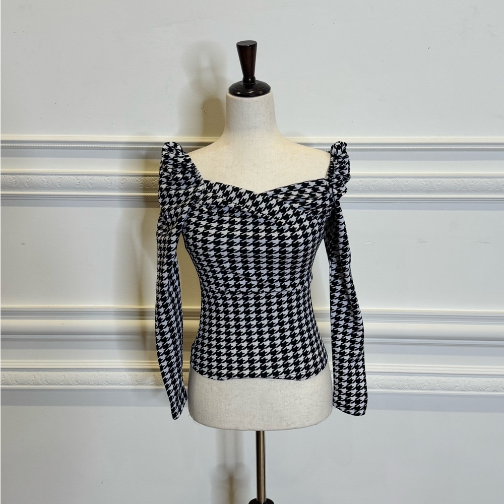 SHEIN Black and White Houndstooth Blouse